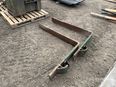 Quantity of (2) 48 in Fork Tines Accessoires - divers construction