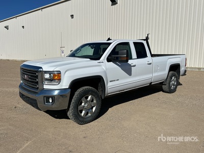 2018 GMC Sierra 3500 SLE 4x4 Extended Cab Pickup