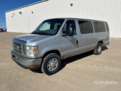 2010 Ford E-350 XLT 14 Passenger Van
