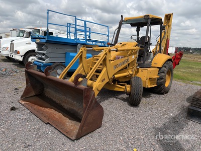 2003 Komatsu WB140-2N Retroexcavadora (INOPERABLE) / Backhoe Loader (Inoperable)