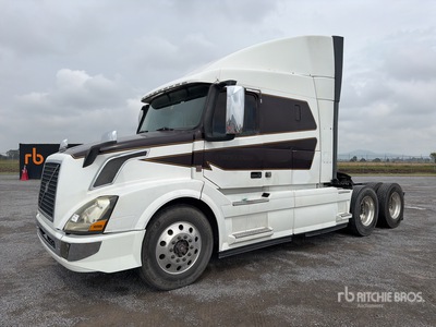 2016 Volvo VNL 64T 630 6x4 Tractocamion con Dormitorio / T/A Sleeper Truck Tractor