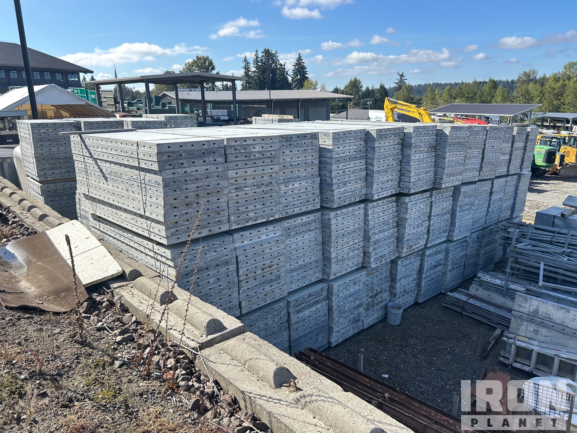 Quantity of Aluma Form miscellaneous sizes Concrete Forms