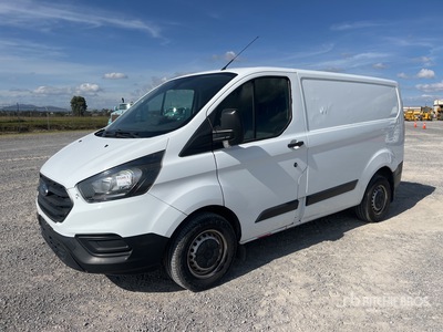2018 Ford Transit Camioneta con Caja Seca / Cargo Van