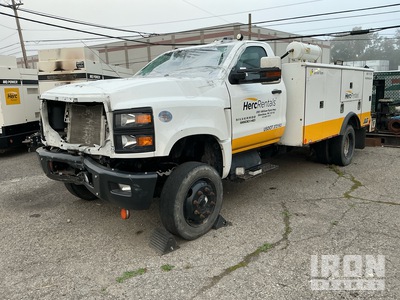 2022 Chevrolet 5500 4x4 Service Truck