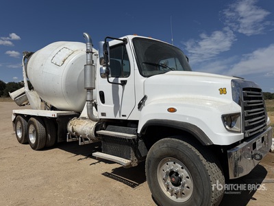 2014 Freightliner 114 SD Mixer Truck