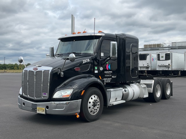 2019 Peterbilt 579 6x4 T/A Sleeper Truck Tractor 2019 Peterbilt 579 6x4 T/A Sleeper Truck Tractor