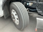 Underbody with Right Steer Tire