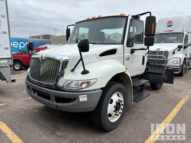 2003 International 4400