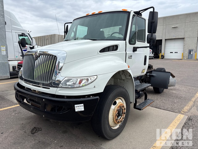 2007 International 4400