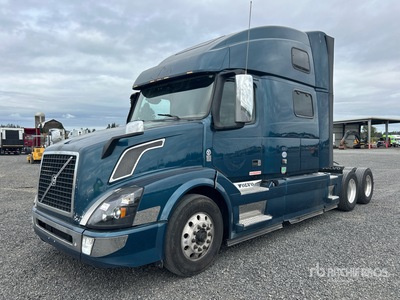 2017 Volvo VNL 6x4 Cabeza Tractora Cabina Dormitorio