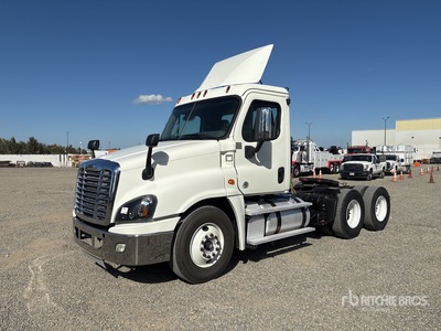 2018 Freightliner Cascadia 125 6x4 T/A Day Cab Truck Tractor