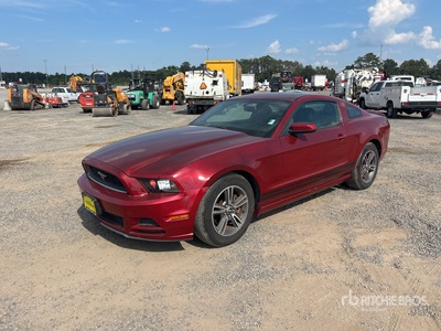 2013 Ford MUSTANG Auto