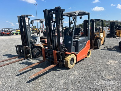 2020 Toyota 05-8FBM20T 4000 lb Chariot Élévateur Électrique