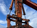 Hydraulics with Auxiliary Hydraulic Plumbing