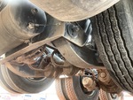 Underbody with Non-Driven Drop Axle (1)