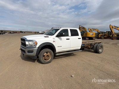 2020 Ram 5500 4x4 Crew Cab Fahrgestell