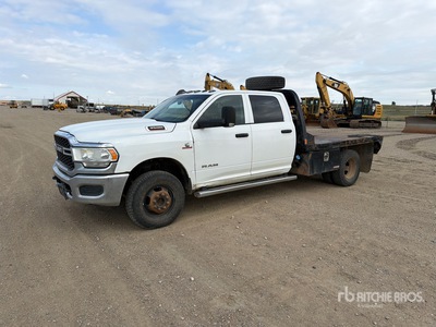 2020 Ram 3500 4x4 Crew Cab Flatbed Truck