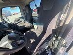 Cab with Seats/armrests