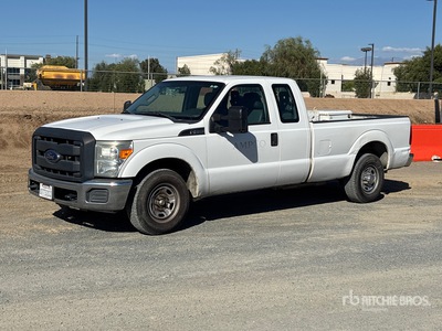 2015 Ford F-250 XL 4x2 Extended Cab Pickup