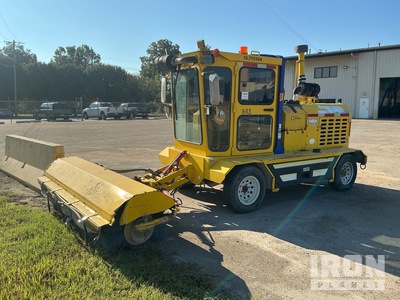 2016 Superior Broom SM80K Barredora