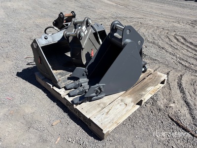Quantity of Excavator Attachments - Fits DZ272Z & SK20 (Unused)