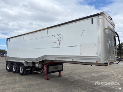 2022 Robuk Trailers 10.2 m Tri/A Step Deck Remorque à benne basculante