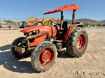 2015 Kubota M7040SU Allradtraktor