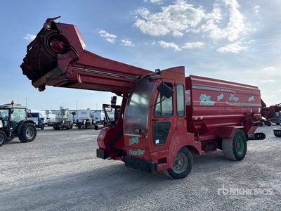 2002 Zago Moving 17 MD Feed Mixer