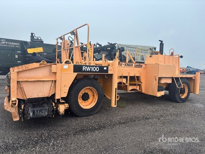 1983 Blaw-Knox RW100 Spandi asfalto stradale (Inoperable)