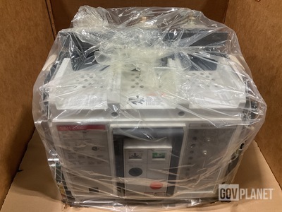 (5) Siemens SBH-2000 Draw-Out Mounted Insulated Case Circuit Breakers