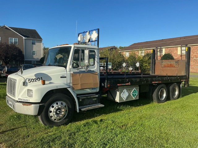 2002 Freightliner FL 80 6x4 Flatbed Truck