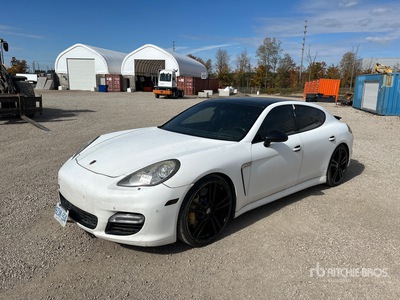 2010 Porsche Panamera Turbo Automobile