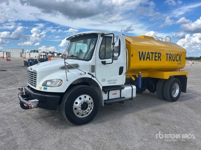 2019 Freightliner M2 106 4x2 Camion à eau