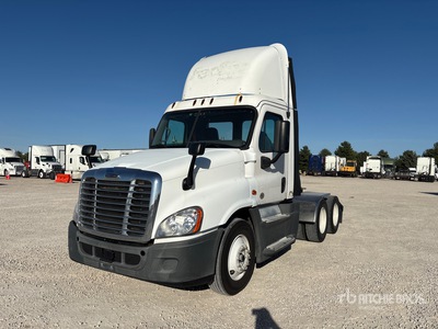 2015 Freightliner Cascadia 125 6x4 T/A Day Cab Truck Tractor
