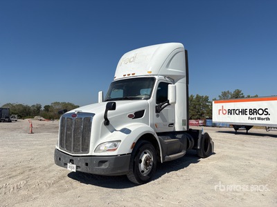2018 Peterbilt 579 4x2 Day Cab Truck Tractor