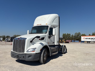 2018 Peterbilt 579 4x2 Day Cab Truck Tractor