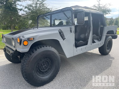 2001 AM General مركبة هامفيمركبة هامفي 4 Door Soft Top w/Truck Body