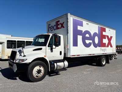 2016 International 4300 4x2 Camion fourgon