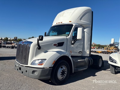 2018 Peterbilt 579 4x2 Day Cab Prime Mover