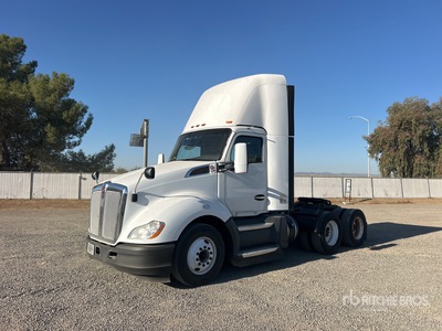 2020 Kenworth T680 6x4 T/A Day Cab Truck Tractor