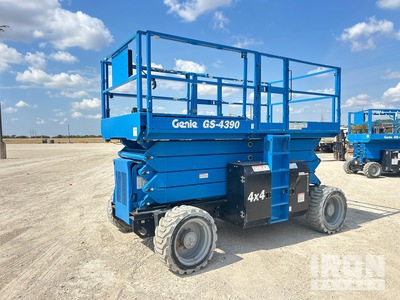 2020 Genie GS-4390RT Diesel 4x4 منصة رفع متحركة
