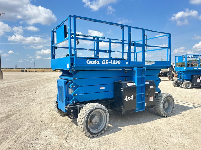 2020 Genie GS-4390 Diesel 4x4 Scissor Lift