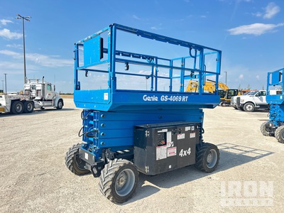 2018 Genie GS-4069 RT Diesel 4x4 منصة رفع متحركة