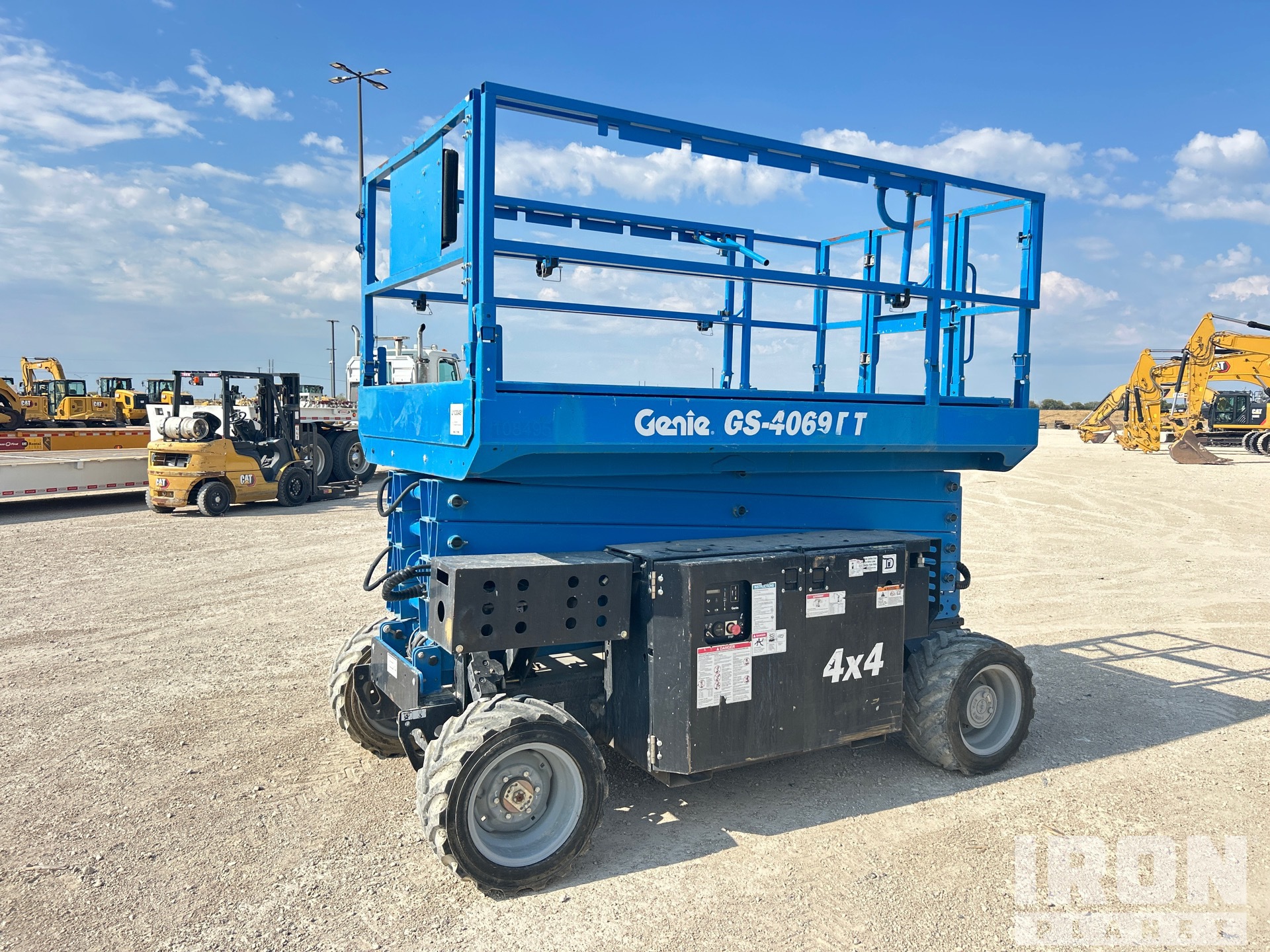2018 Genie GS-4069 RT Diesel 4x4 منصة رفع متحركة