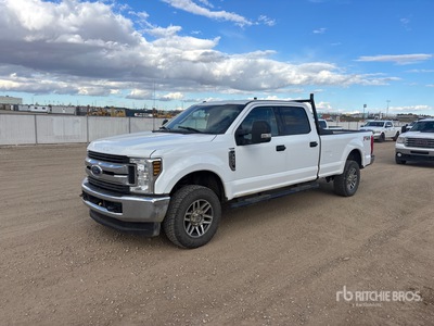 2017 Ford F-350 XLT 4x4 Crew Cab Pickup