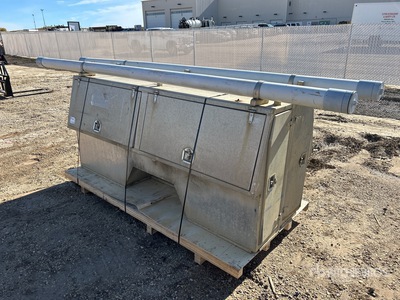 Quantity of (2) 8 ft Truck Bed Boite à outil