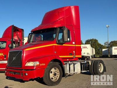 2016 Volvo VNM42T 4x2 S/A Day Cab Truck Tractor