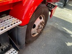Underbody with Right Steer Tire
