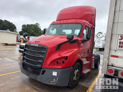 2019 Freightliner Cascadia 113 4x2 S/A Day Cab Truck Tractor