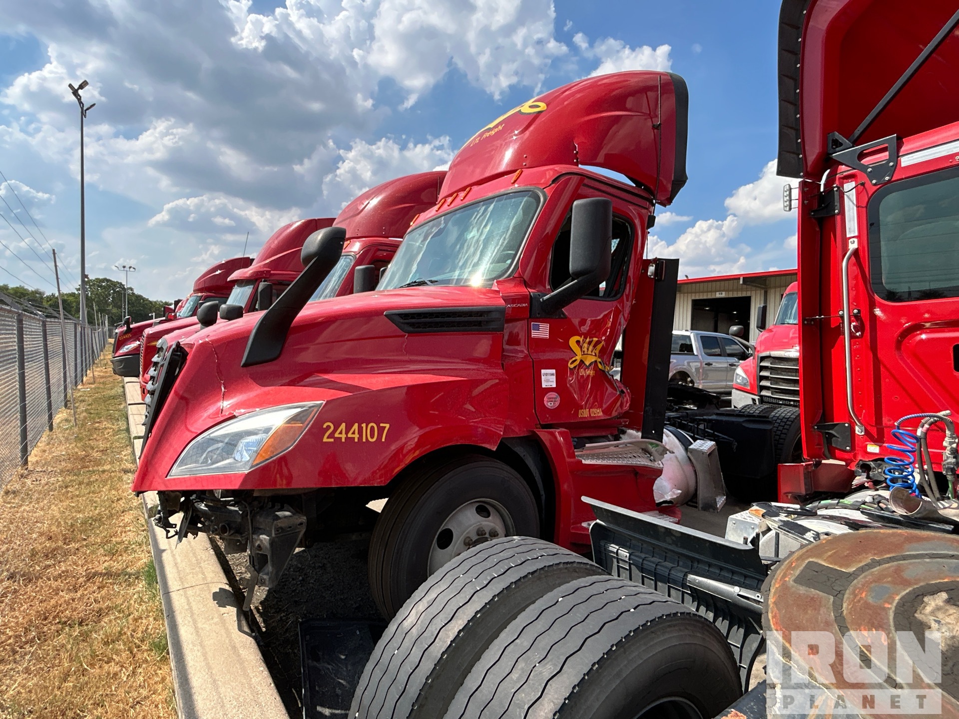 2024 Freightliner PE116DC 4x2 Day Cab Truck Tractor (Inoperable)